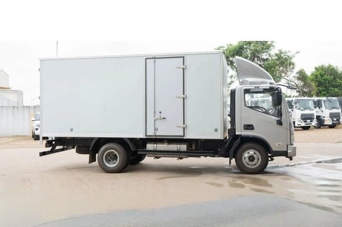 
								FOTON Aumark E 4×2 4t Van Box Truck full									