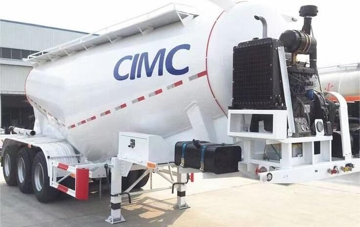 
								 3 Axles Cement Tank Semi Trailer full									