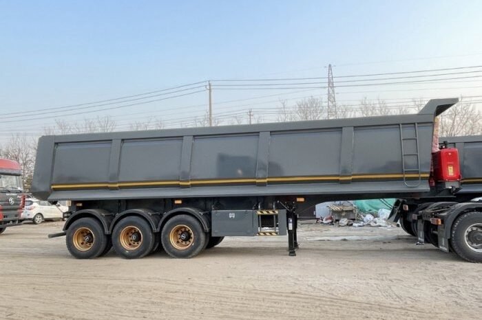 
								Tri Axles U Shape Dump Trailer full									