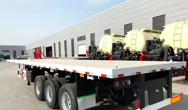 
								3 Axle 40 Ft Flatbed Trailer full									