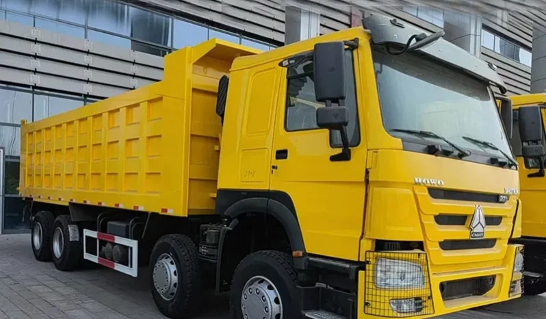 
								8×4 Dump Truck full									