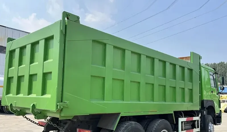 
								10 Wheeler Dump Truck full									