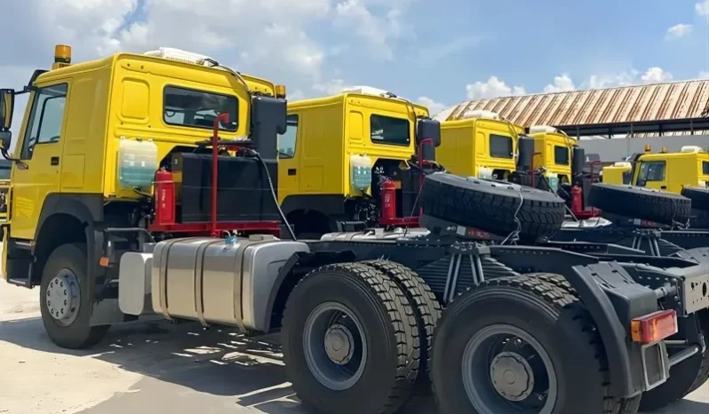 
								6×4 Tractor Truck Howo full									
