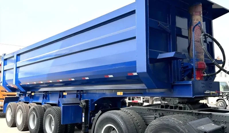 
								Tipper Semi Trailer full									