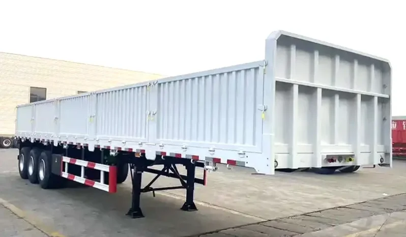 
								Tri Axle Drop Side Semi Trailer full									