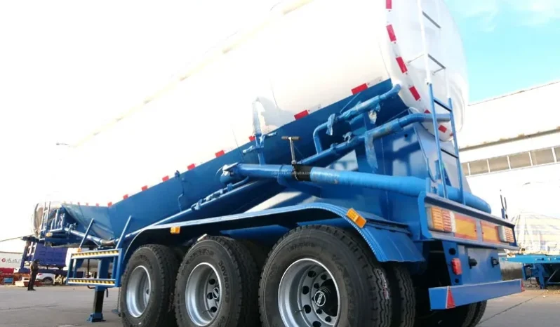 
								Cement Tanker Truck Trailer full									