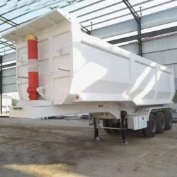 
										Tri Axle End Dump Trailer full									