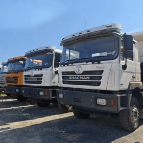 10 Wheeler Dump Truck