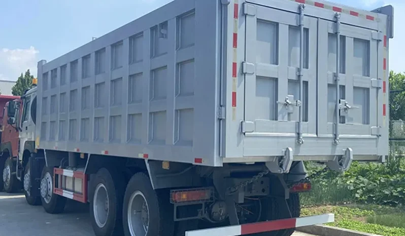 
								8×4 12 Wheeler Dump Truck full									