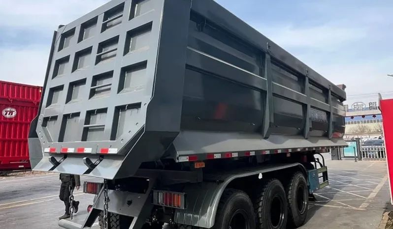 
								Tri Axle Side Tipper Trailer full									