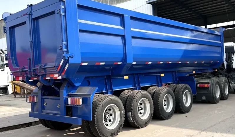 
								Tipper Semi Trailer full									
