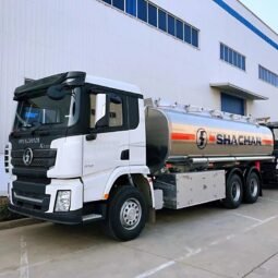 
										X3000 6×4 Fuel Tanker Truck Manufacturer 340HP 20CBM Made in China full									