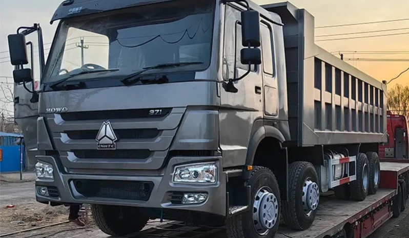 
								8×4 12 Wheeler Dump Truck full									