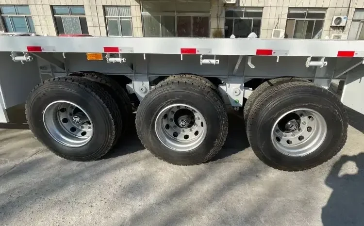 
								Flatbed Trailer full									