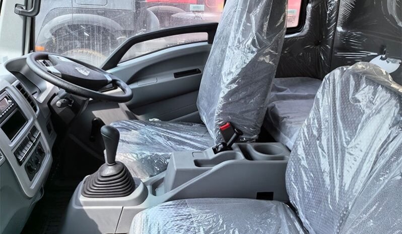 
								F3000 Truck Tractor full									