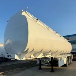 
										Tri Axle End Dump Trailer full									